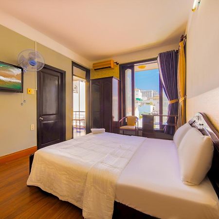 Ponys Hotel Нячанг Экстерьер фото