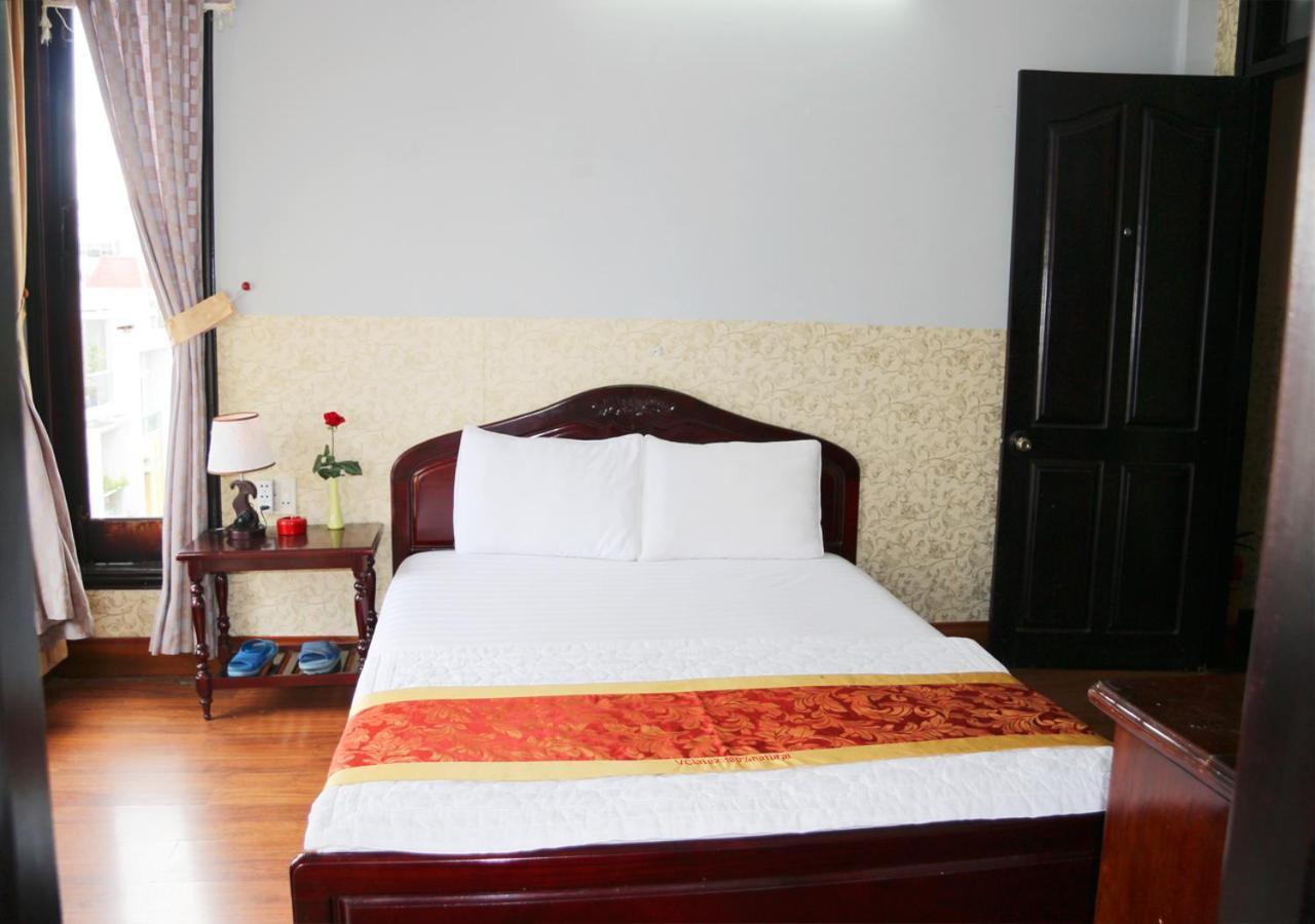Ponys Hotel Нячанг Экстерьер фото