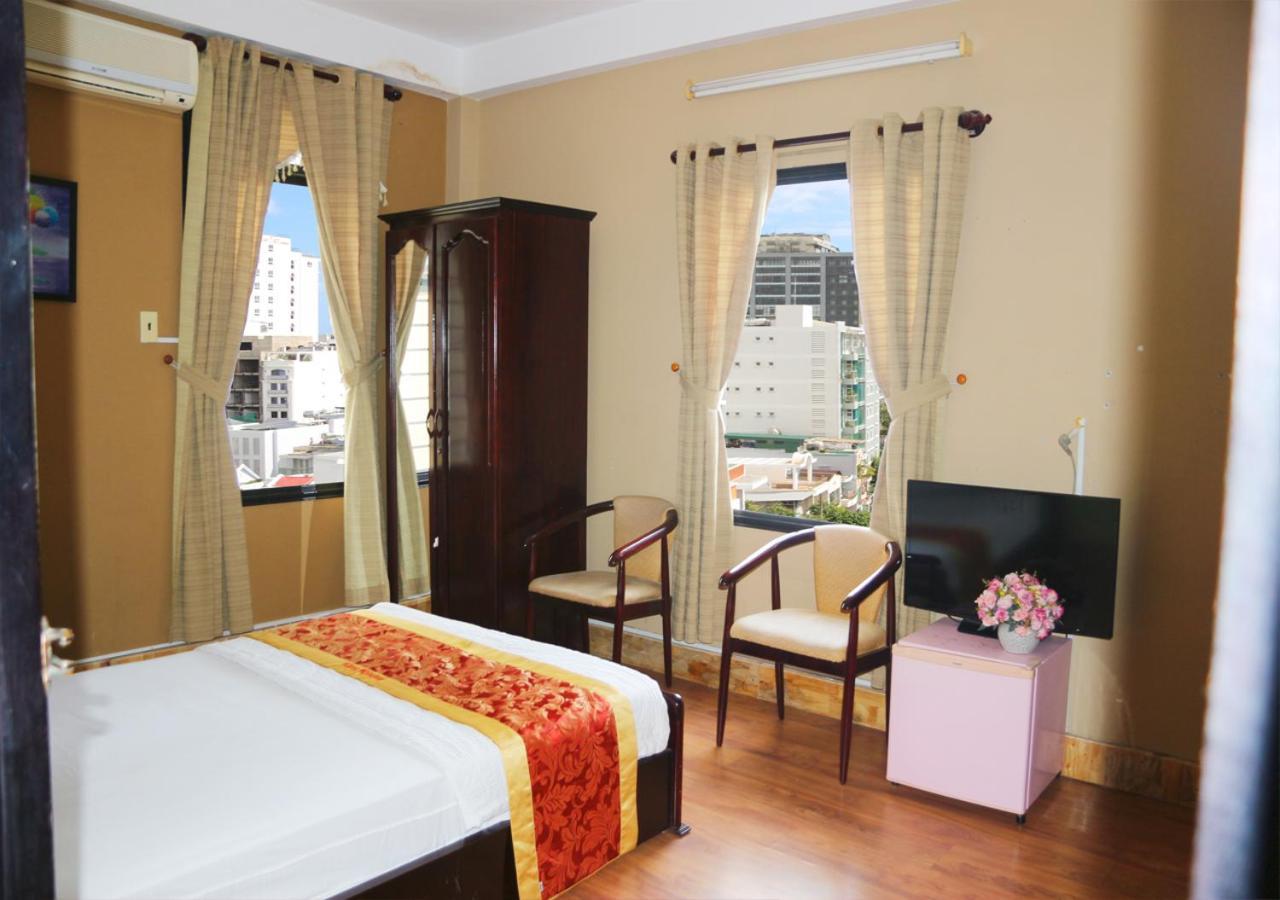 Ponys Hotel Нячанг Экстерьер фото
