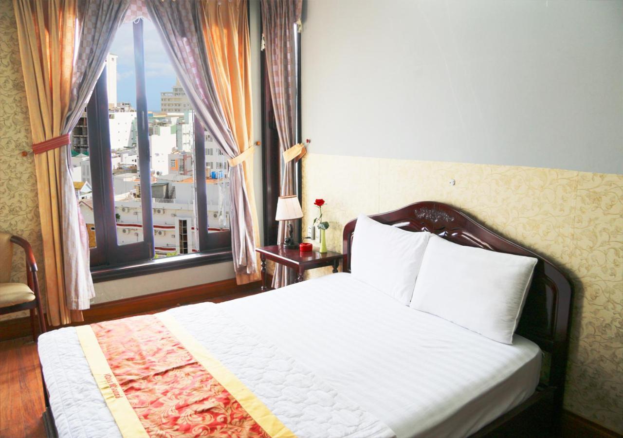 Ponys Hotel Нячанг Экстерьер фото