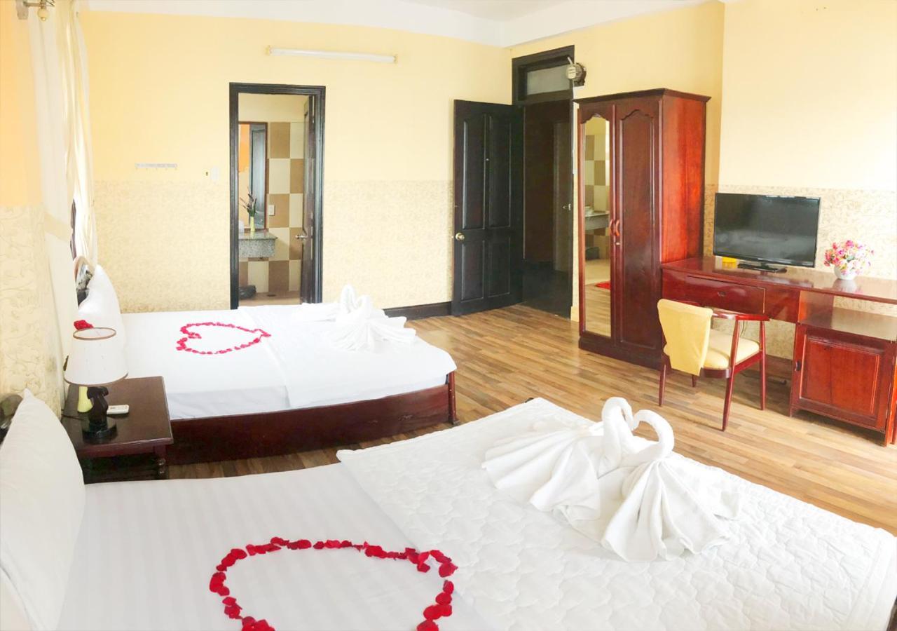 Ponys Hotel Нячанг Экстерьер фото
