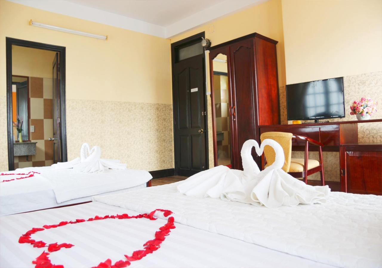 Ponys Hotel Нячанг Экстерьер фото