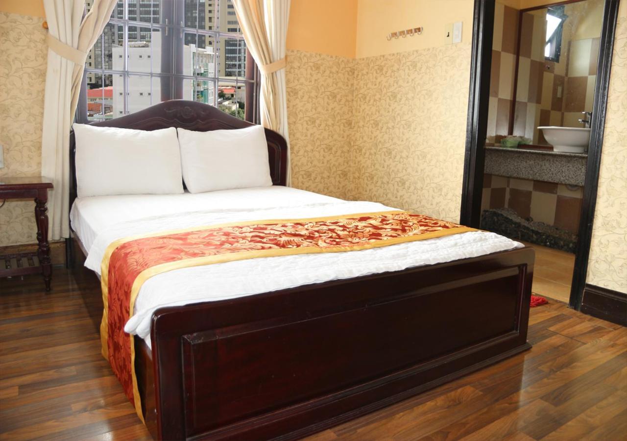 Ponys Hotel Нячанг Экстерьер фото