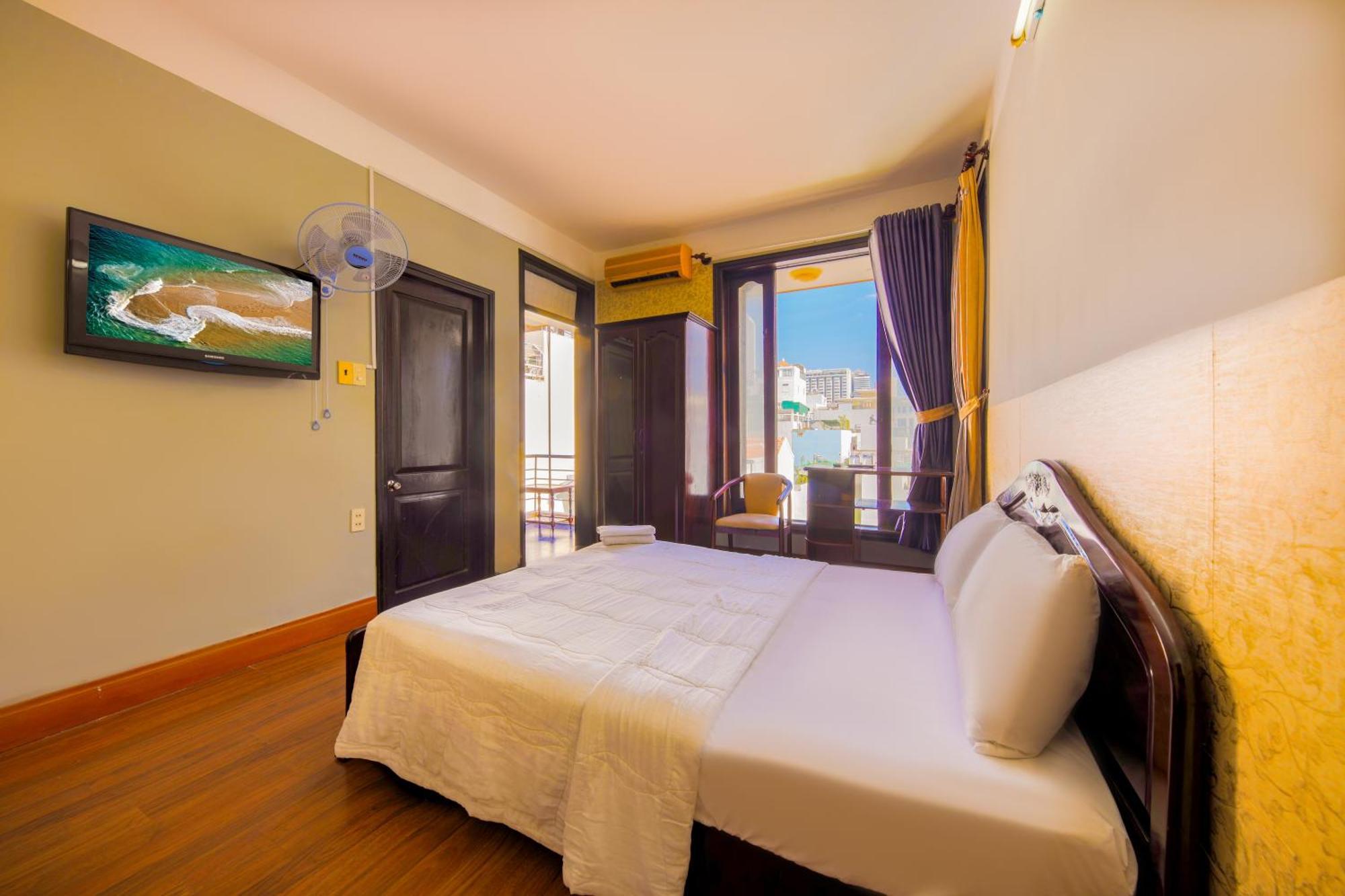 Ponys Hotel Нячанг Экстерьер фото
