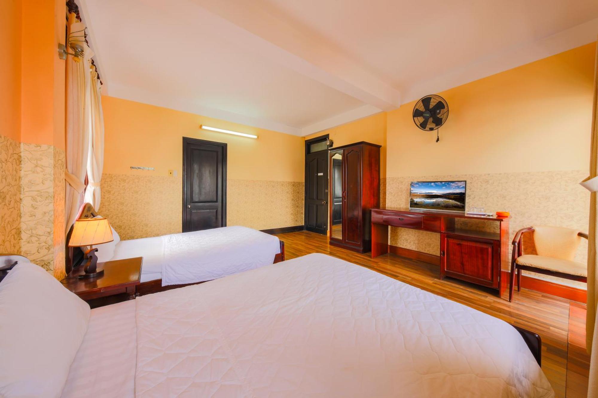 Ponys Hotel Нячанг Экстерьер фото