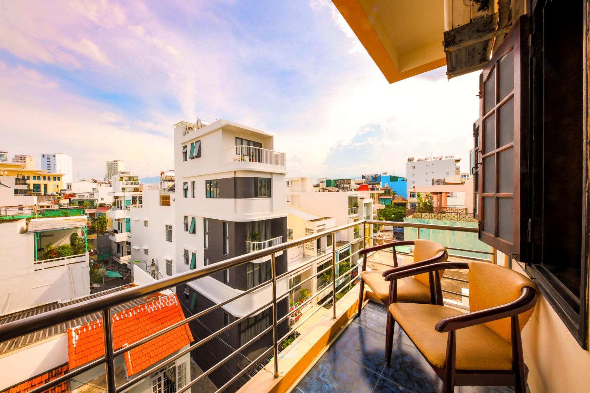 Ponys Hotel Нячанг Экстерьер фото