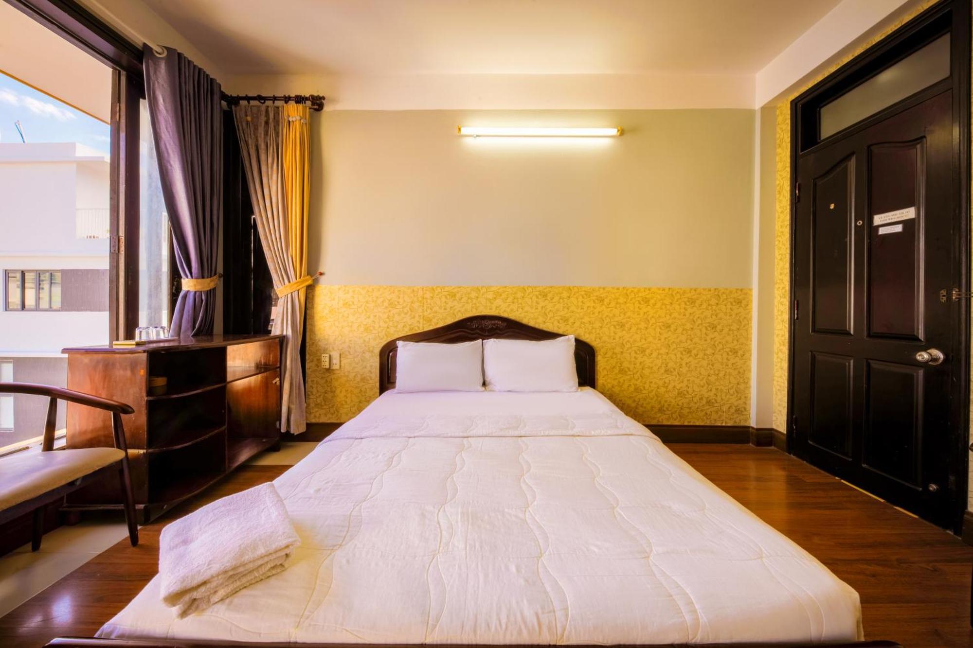 Ponys Hotel Нячанг Экстерьер фото