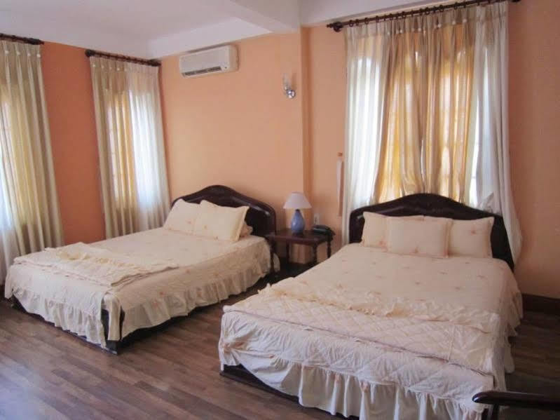 Ponys Hotel Нячанг Экстерьер фото